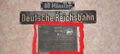 orig.Lokschild der Schnellzuglok 211 066-6 / 242 366-3